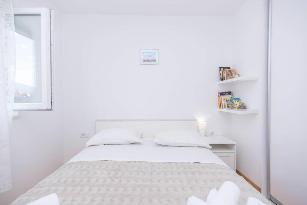 Feel Like Home Podstrana Luaran gambar
